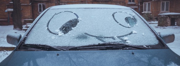 Das Auto freut's: dfreeeze kann auch Ihr Fahrzeug von Eis und Schnee befreien.